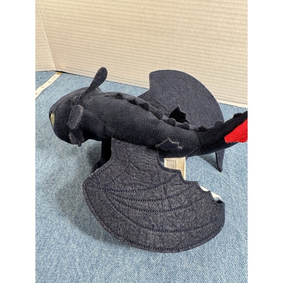 How To Train Your Dragon Toothless Night Fury Plush - Picture 7 of 15